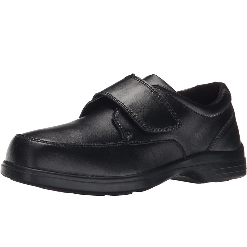 Black kids leather hush puppies Gavin unisex. Never worm. Size 1
